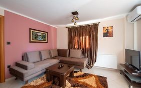 Alexandros Apartments